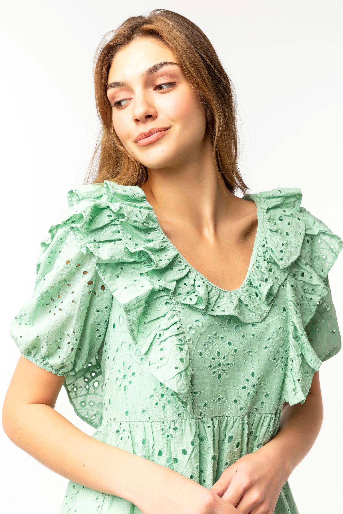 Vual Fabric Short Sleeve Ruffled Neck Comfy Ruffled Midi Dress - Mint